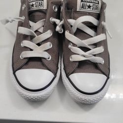 Converse/Chucks - Size 2 Adult (4 Youth) Dark Grey LIKE NEW