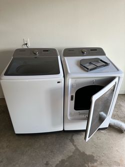 Front loading washer and dryer (Samsung)
