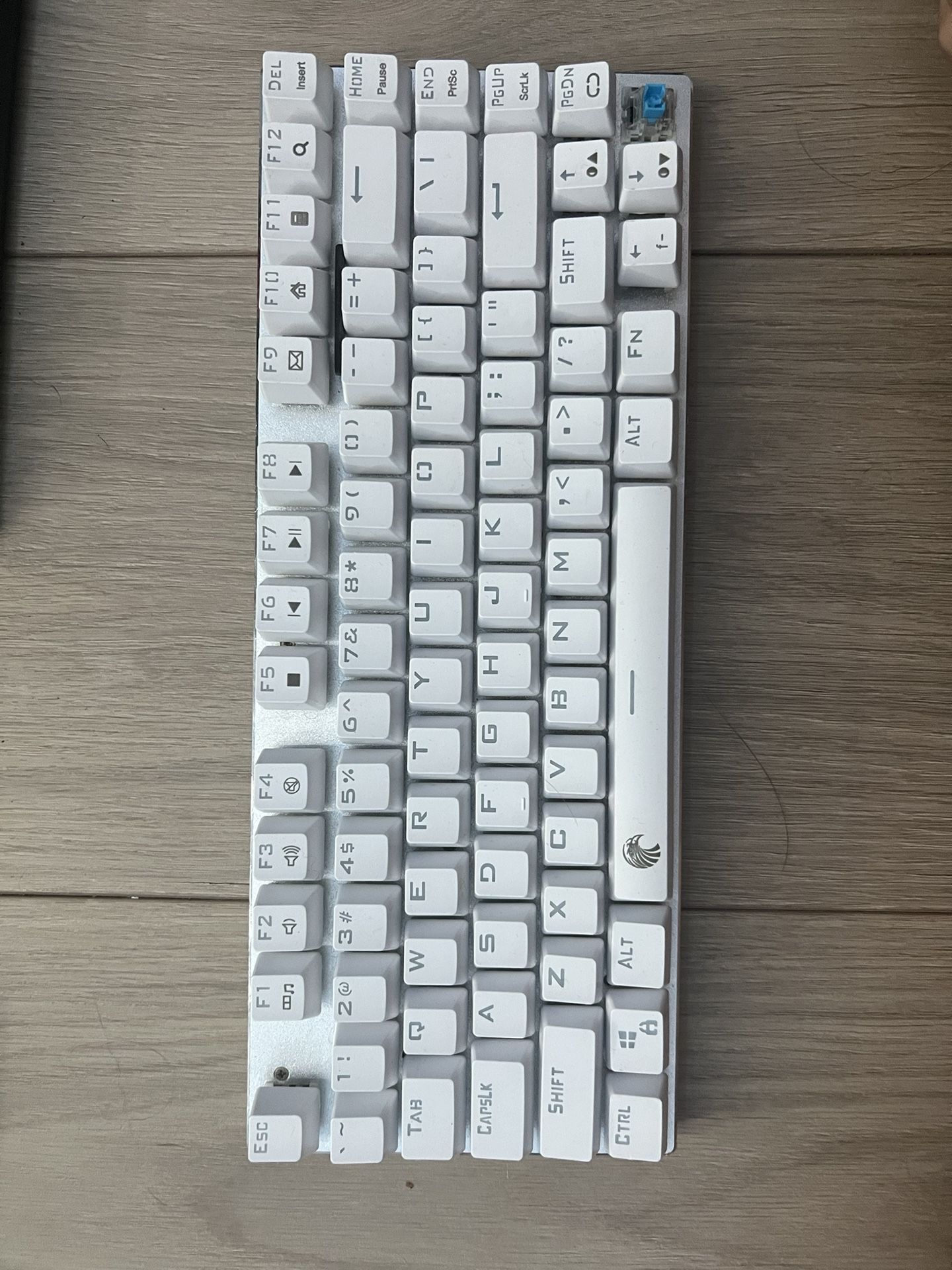 White Mechanical RGB Gaming Keyboard E-YOOSO (60%)
