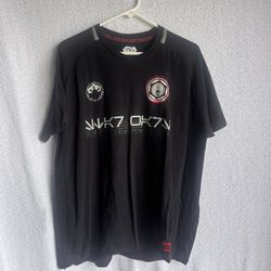 Star Wars Men XL black short sleeve shirt 
