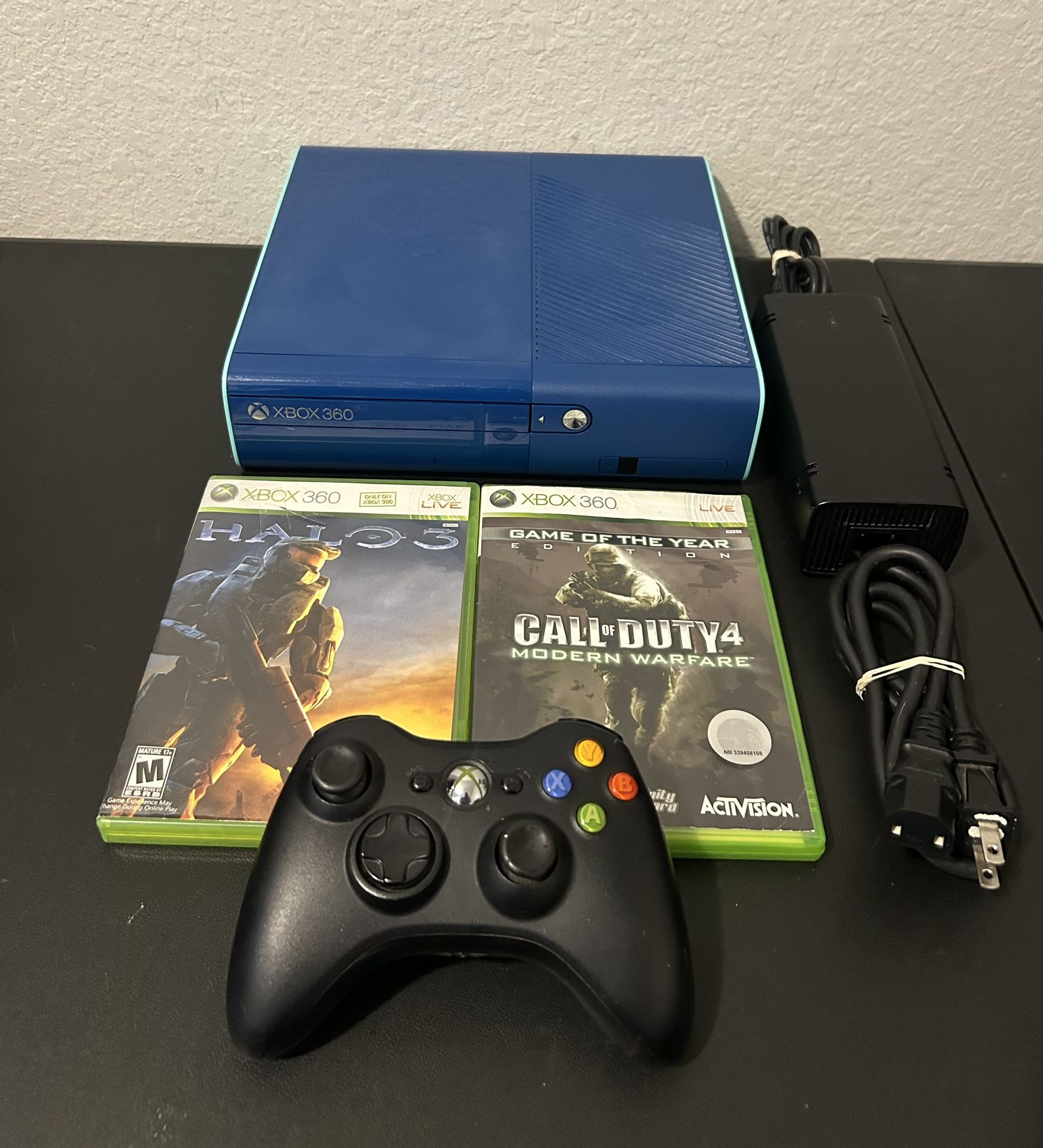 Xbox 360 Blue/Teal Console Bundle