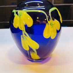 Amazing Hand Blown Vase From Murano Italy. 