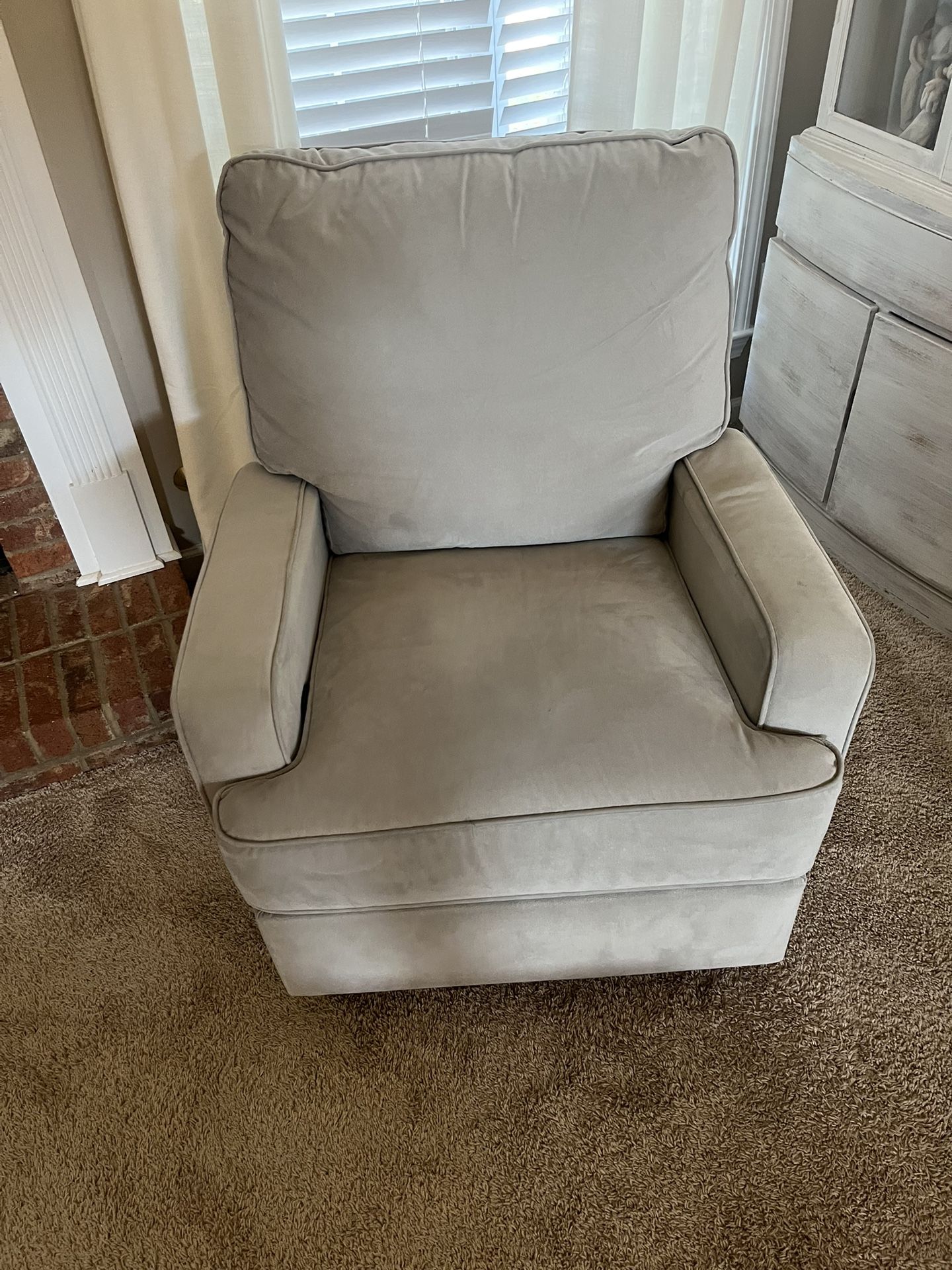 Nursery Rocking Chair. Recliner.