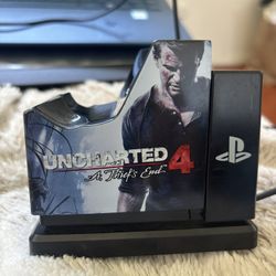 Uncharted Controller Stand