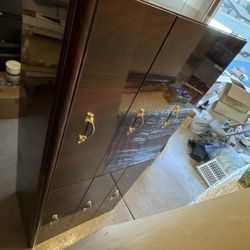 Six Drawer Dresser With Mirror 