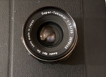 Classic Super-Takumar 1:3.5/35 lens.