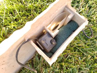 Fish /turle tank filter great for decor and cleans water efficiently.