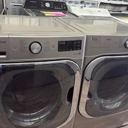 L G Jumbo Washer And Gas Dryer Set 