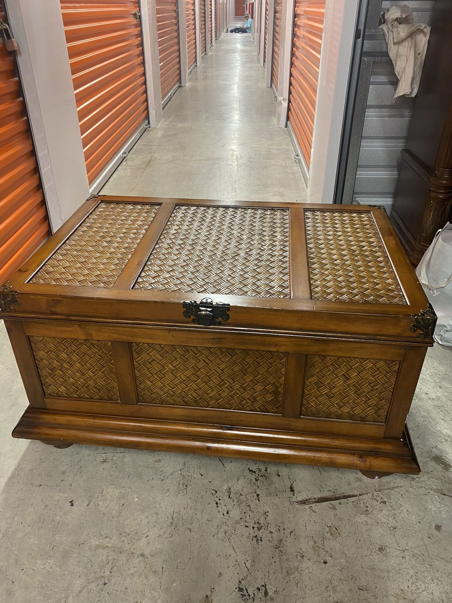 Coffee table or blanket chest $400