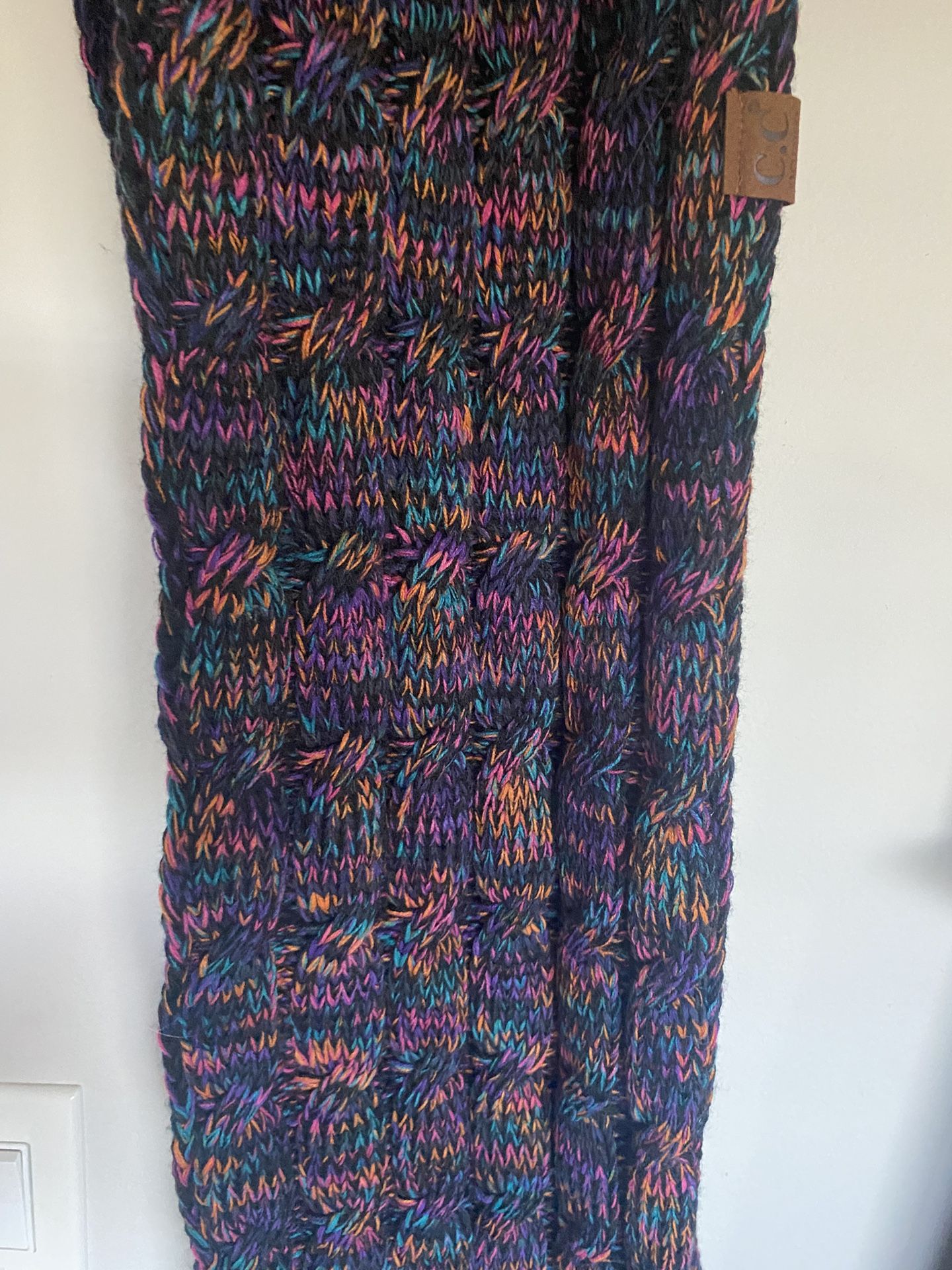 Beautiful CC Infinity Scarf New