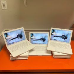 Apple Macbook Liquidation SALE 2GB//250GB -Fully Working With Charger