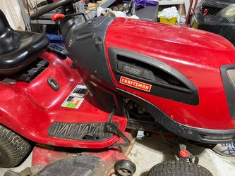 Riding lawnmower