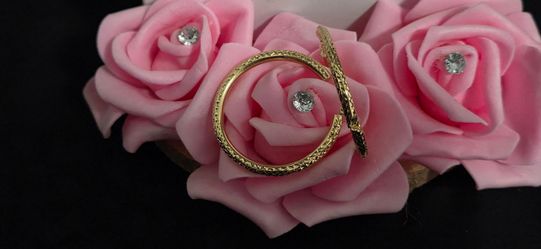 Beautiful gold earrings.