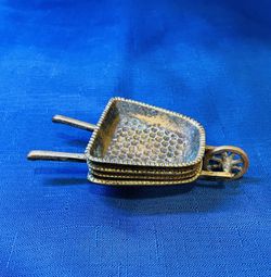 Antique Hakuli Brass/bronze Stacking Wheelbarrow Ashtrays 