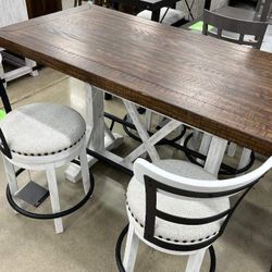 Valebeck White Counter Height Dining Table and 4 Barstools