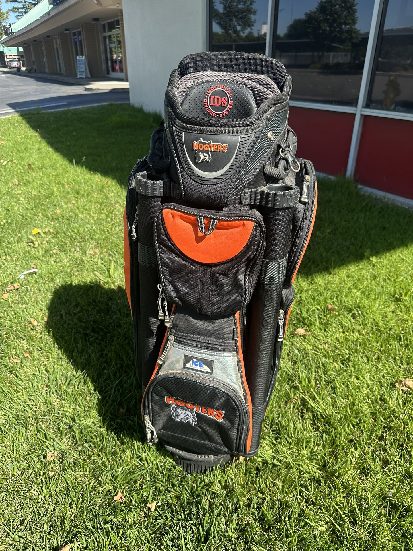 Hooters Golf Bag