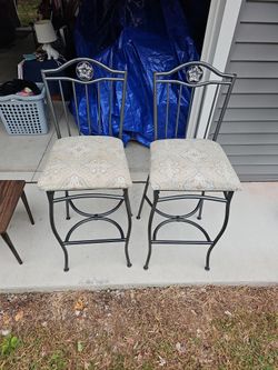 Refurbished Metal High Top Chairs (X2)