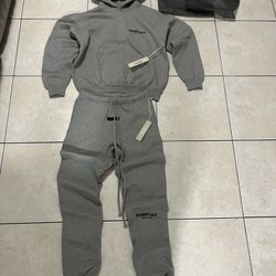 Brand New Essentials 2-Piece Hoodie & Sweatpants Set – Grey Oatmeal, Small