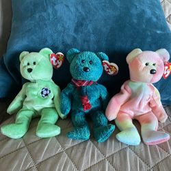 Ty Beanie Babies Lot of 3, Kicks 1998, Wallace 1999, & Peace 1996