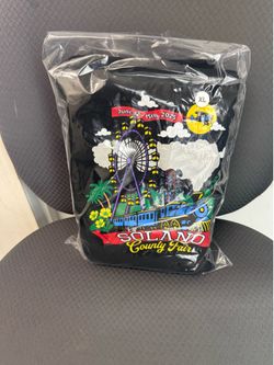 🧥 Authentic 2025 Solano County Fair Sweatshirt – XL