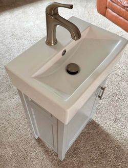 18” Bathroom sink vanity
