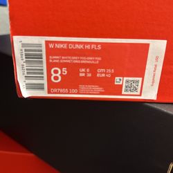 Women’s Nike Dunks Size 8.5