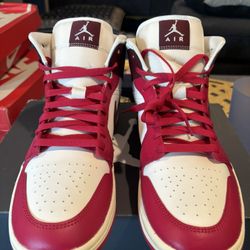 Jordan 1 Size 10 1/2 M