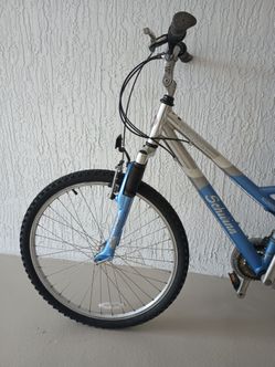 Schwinn Cimarron Women's Mountain Bike 26" 21 Speed