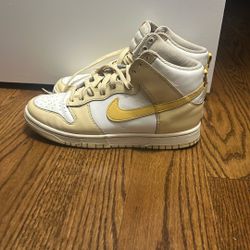 Men 7.5 (9 In Women’s” Yellow Jordan’s )