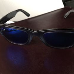 Ray Ban Sunglasses. $50 Dlls.   Made Italy