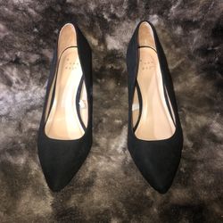 Black Low Heels 6.5