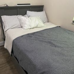 Full Size Bed 