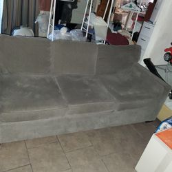 3 Seater Couch In Great Condition $300 Obo