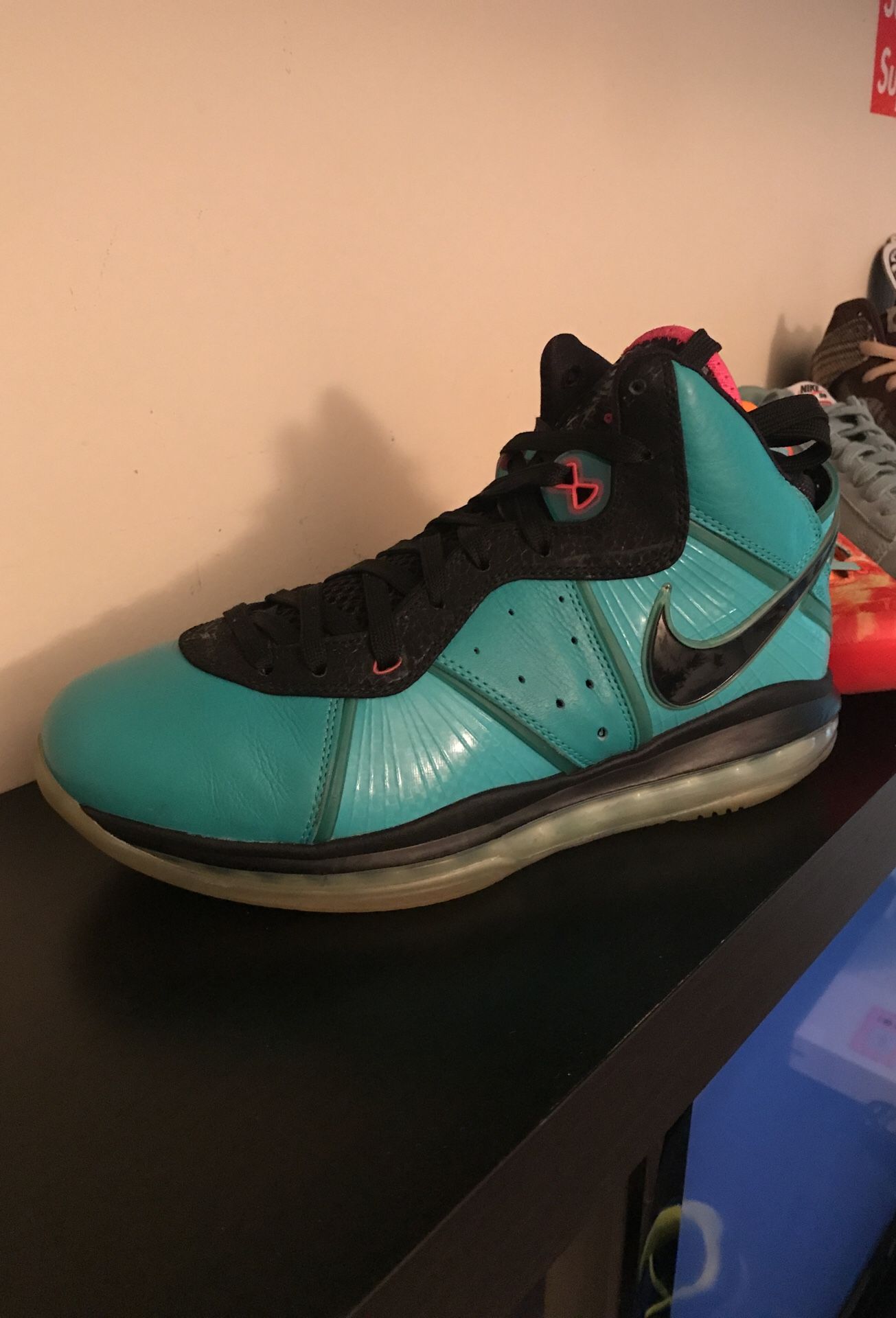 NIKE LEBRON 8 SOUTH BEACH SIZE 9.5