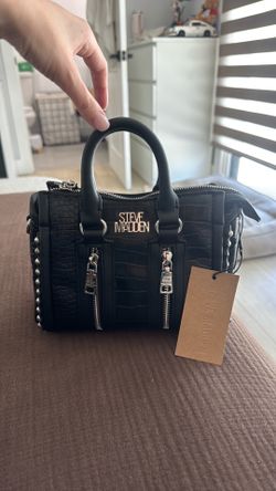 NEW Steve Madden Purse in black
