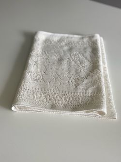 Vintage White Lace Table Runner / Dresser Scarf (14” x 64”)