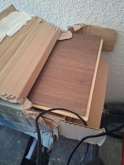 Brown vinyl wood planks / wood floors