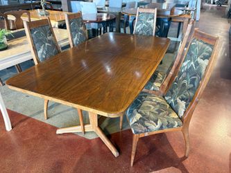 Vintage Mid-Century Modern Walnut Dining Table on Double Pedestal Base with Five Chairs