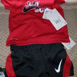 Nike 2-piece  12 Month Outfit