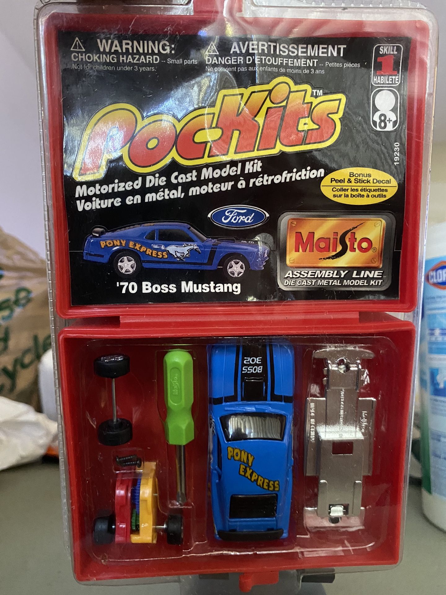 Maisto Poc-kits 70 Boss Mustang 1/64 Die Cast Pockits , new sealed kit