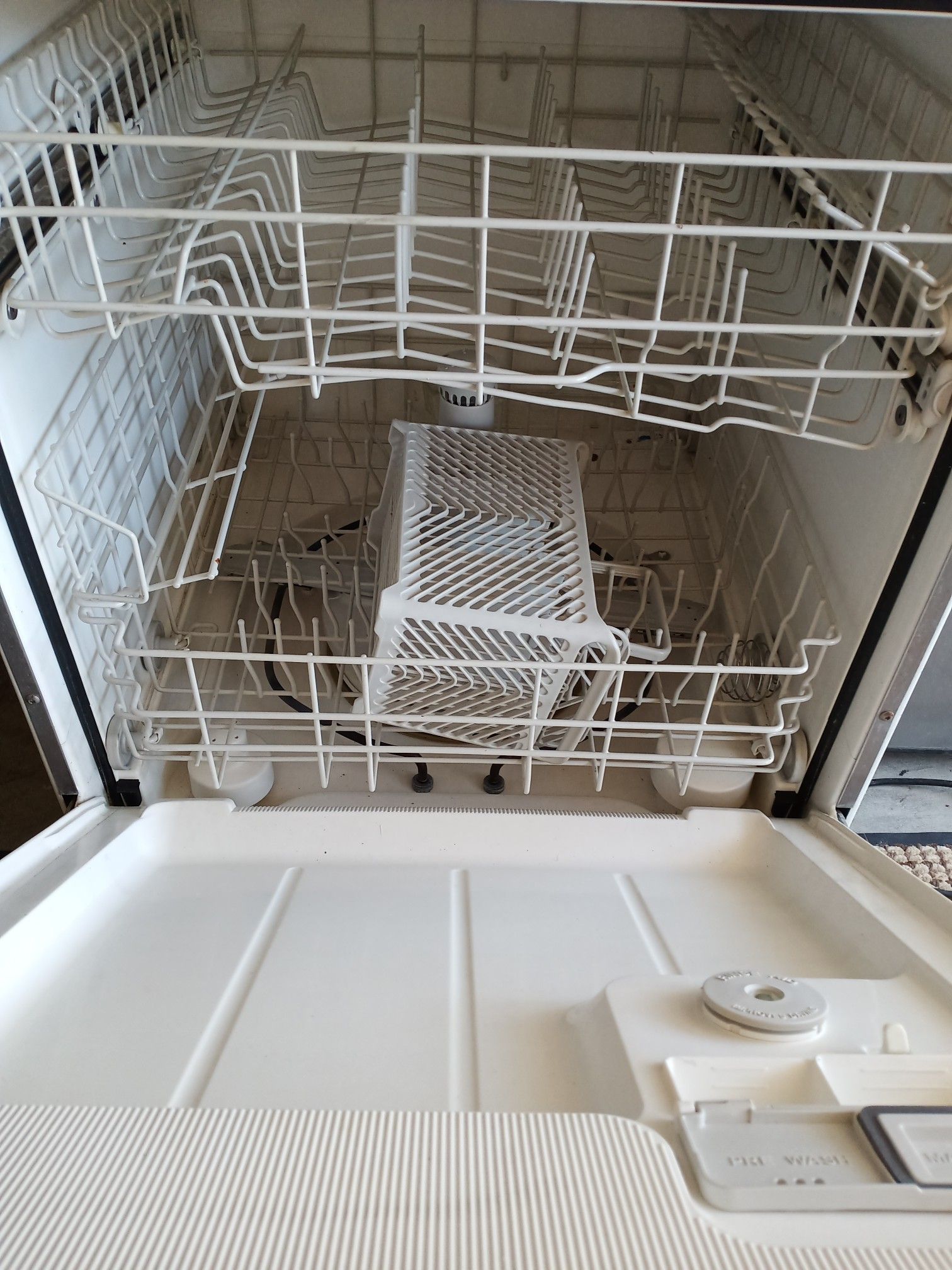 Portable dishwasher