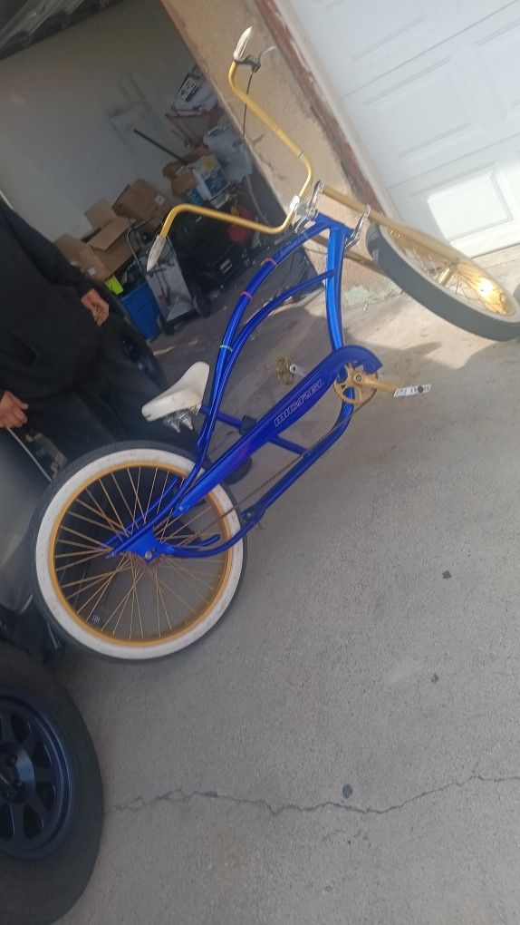 Stretch Micargi Low Rider Bike