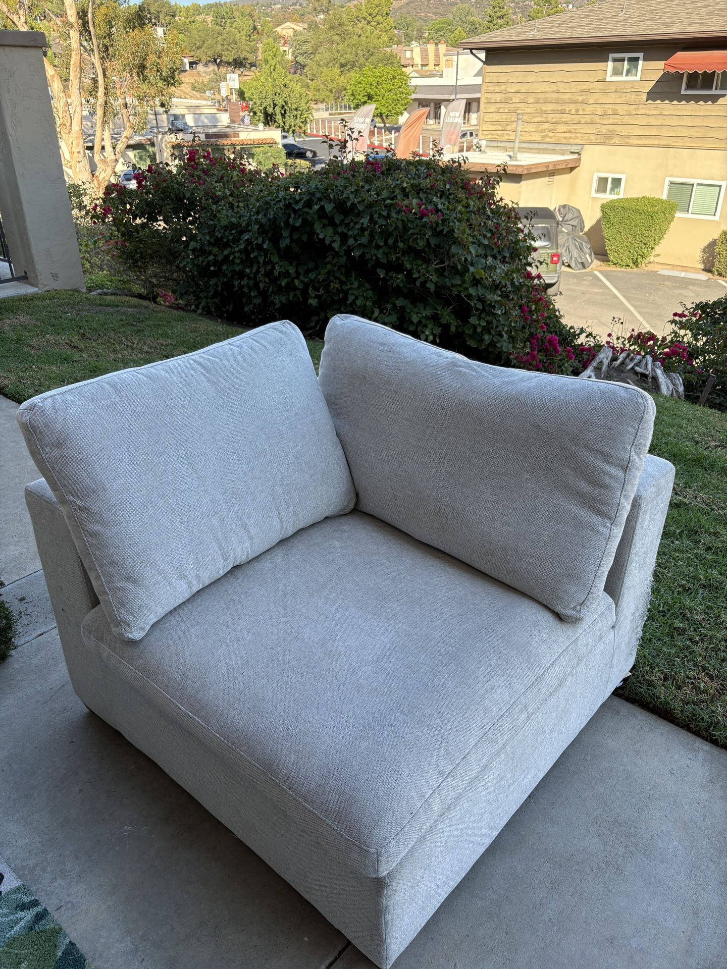 Free chair/corner piece