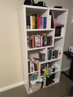 Geometric book shelving unit