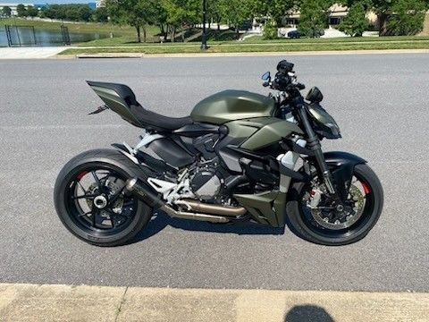 2024 Ducati Streetfighter V2