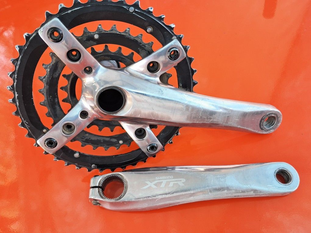 Shimano XTR M960 Crankset With Bottom Bracket
