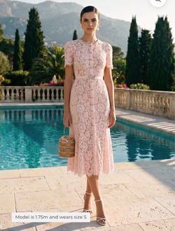SIERRA DARIEN PINK LACE FORMFITTING MIDI DRESS JEWELED BOW BELT SZ M NEW