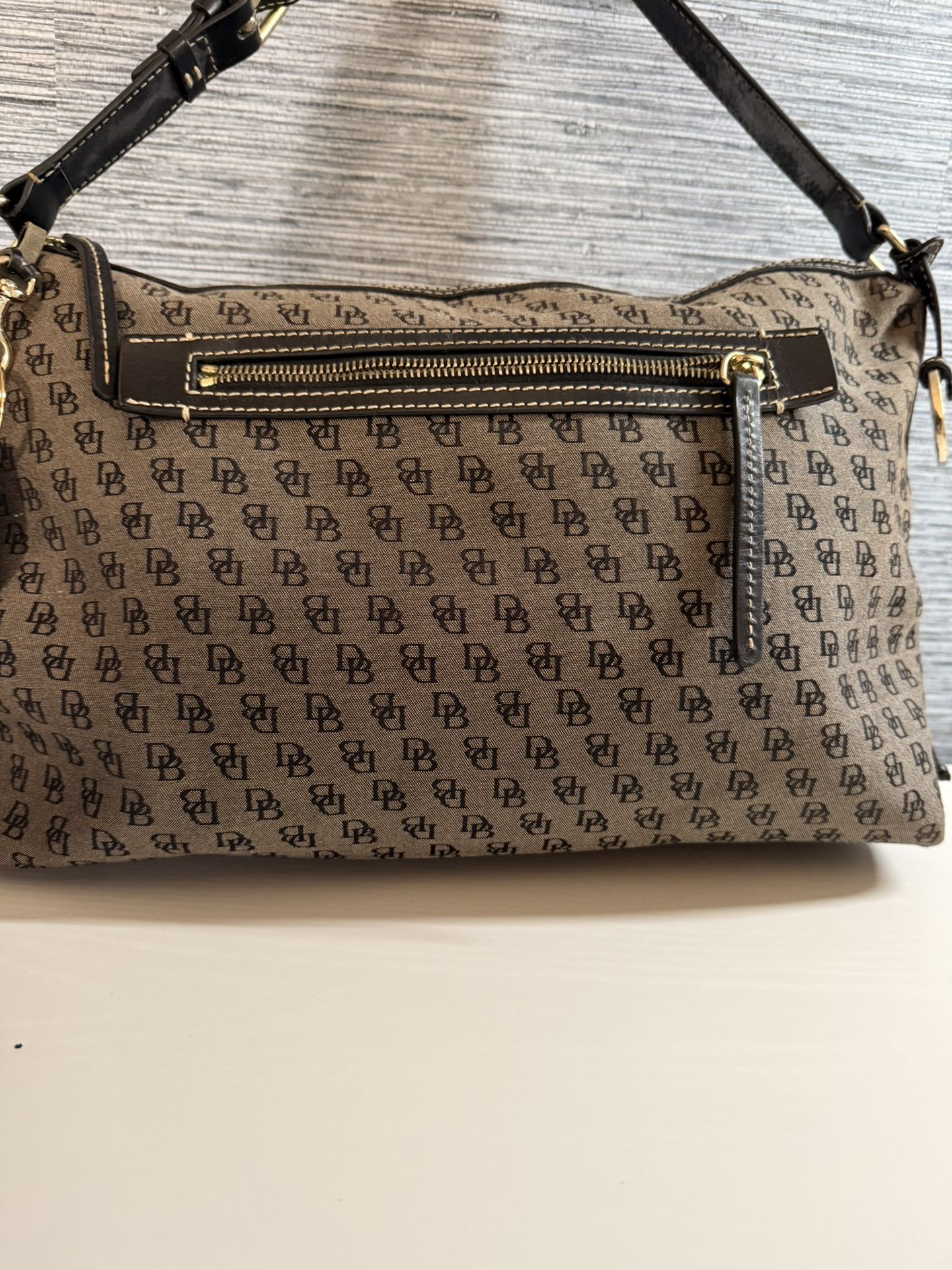Dooney and Bourke Signature Canvas and Leather Shoulder Bag Black & Gray Purse Tote