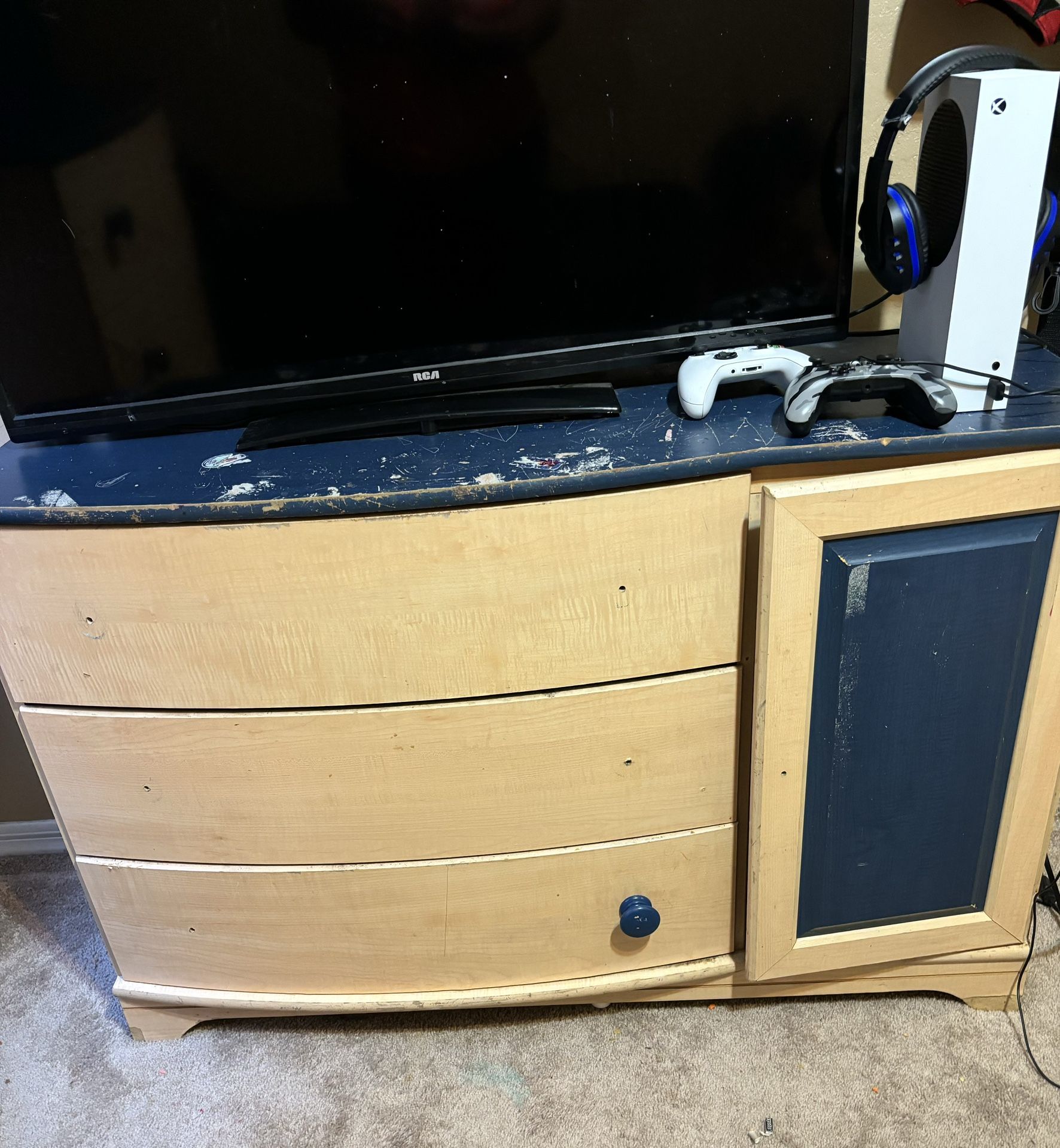 Dresser Set