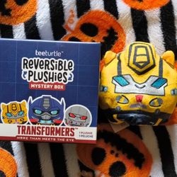 Transformers Reversible Mini Plushie (Bumblebee) 